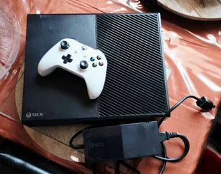 Xbox One Console with Controller