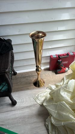 6 Gold Trumpet Vases