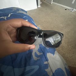 Gucci glasses barely worn 190 or best offer