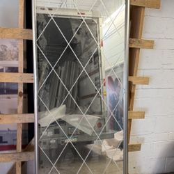 Decorative Glass Panel with Aluminum Frame on Wheels – Modern Design