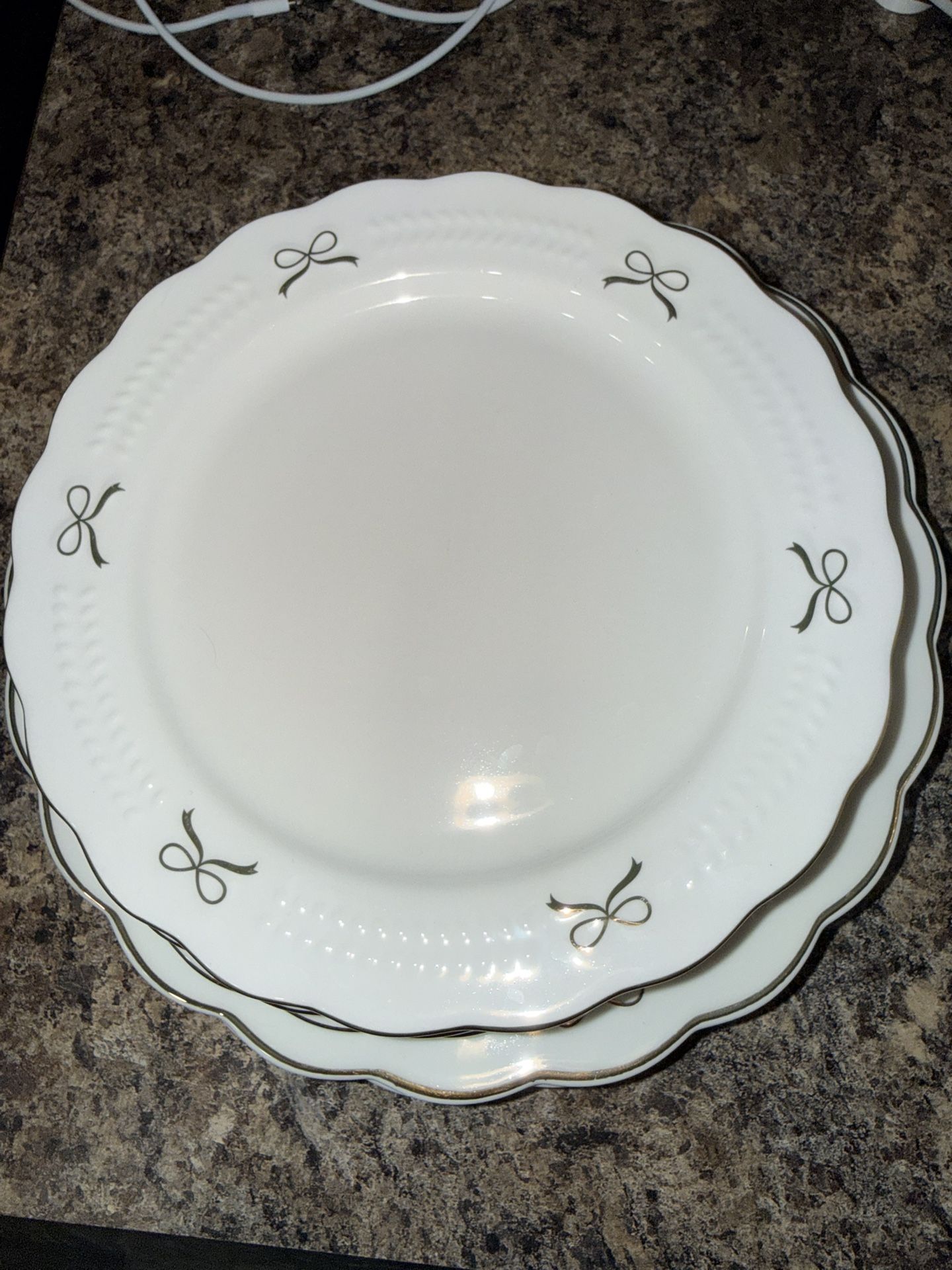 Gold Bow Plates And Bowls