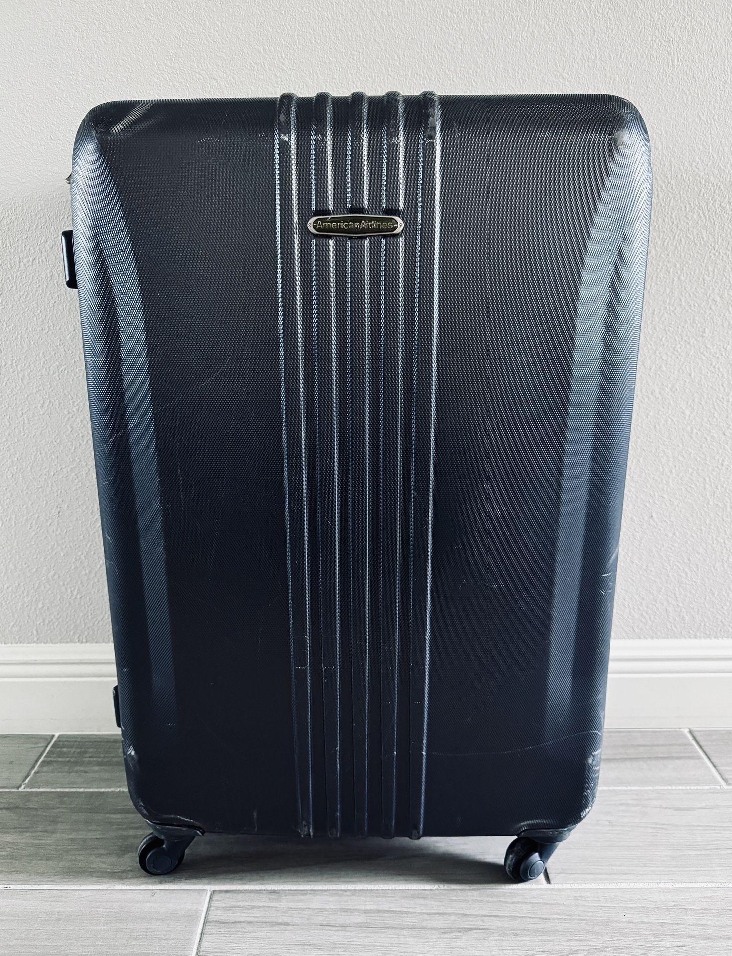AMERICAN AIRLINES Suitcase