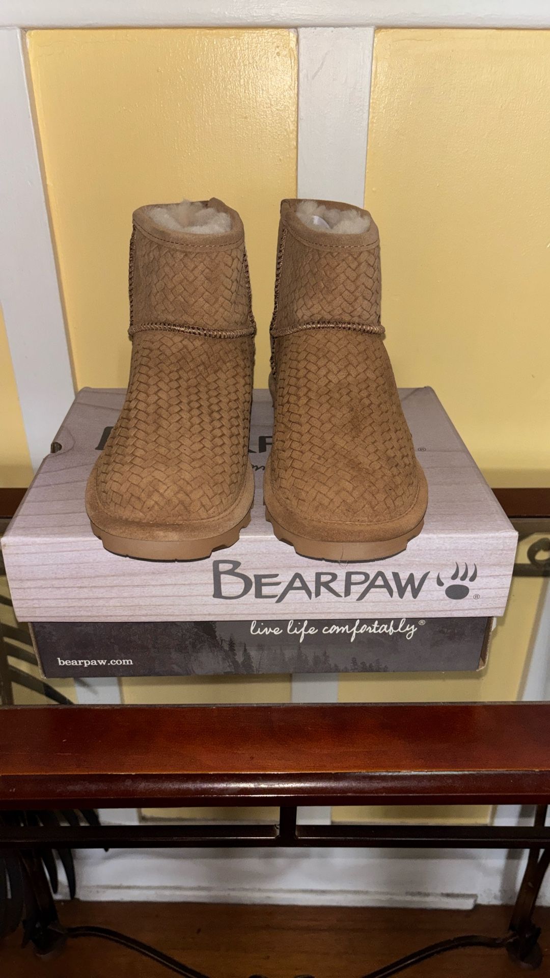 Size 9 M Chestnut Aleeesa Boots