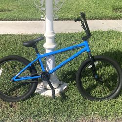 2021 Haro Downtown BMX Bike - Blue