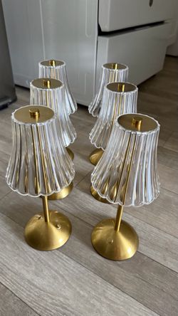 8 battery LED lamps