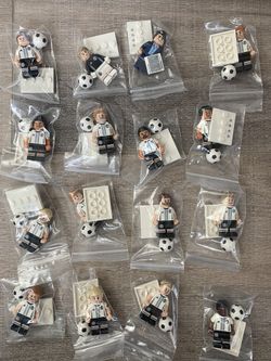 LEGO 71014 DFB Mannshaft German Football Soccer Team Complete Minifigures 2016