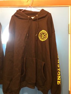 New authentic Yellowstone sweatshirt-3X, (READ Description)
