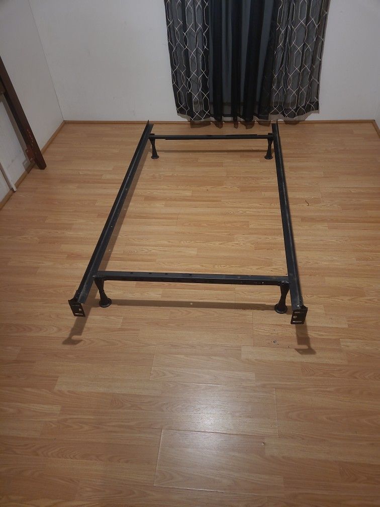 TWIN BOLT ON FRAME With CASTERS