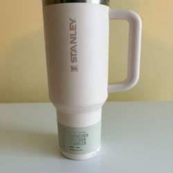 Brand New 40 Ounce Light Pink Stanley Cup