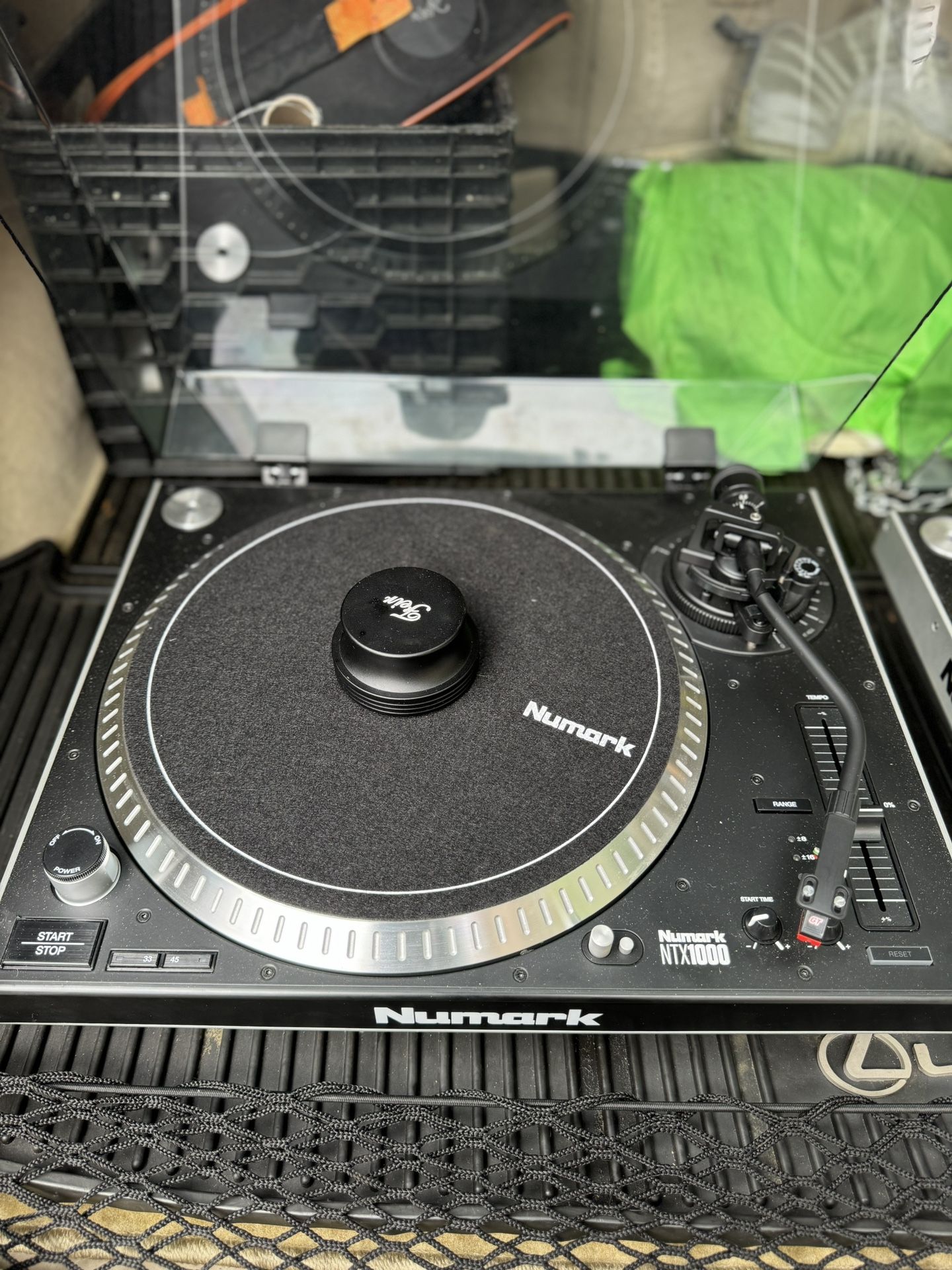Numark NTX1000 Turn Tables