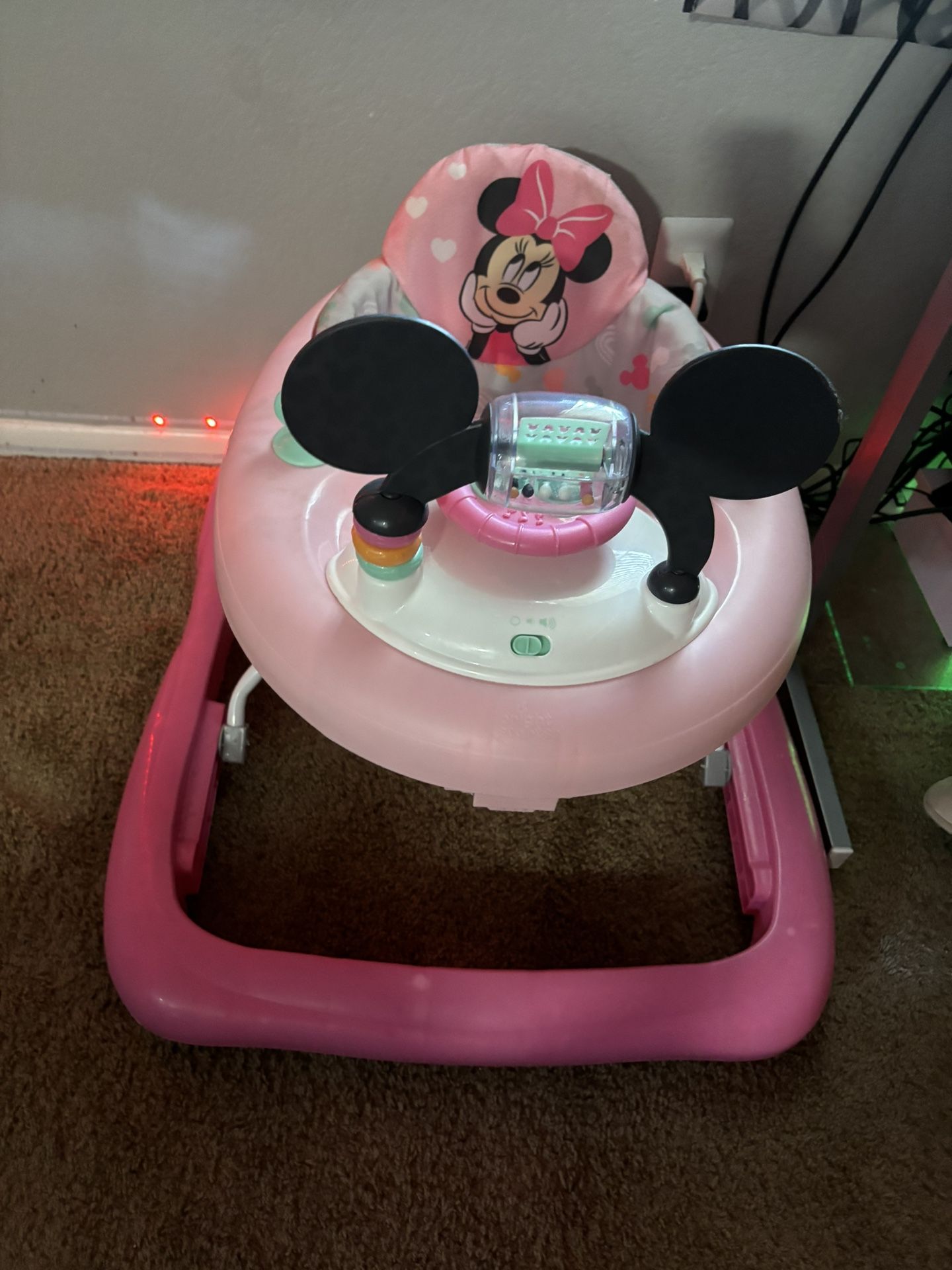 Minnie Mouse Walker
