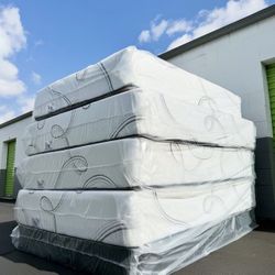 Queen Size Memory Foam Gel Mattress New