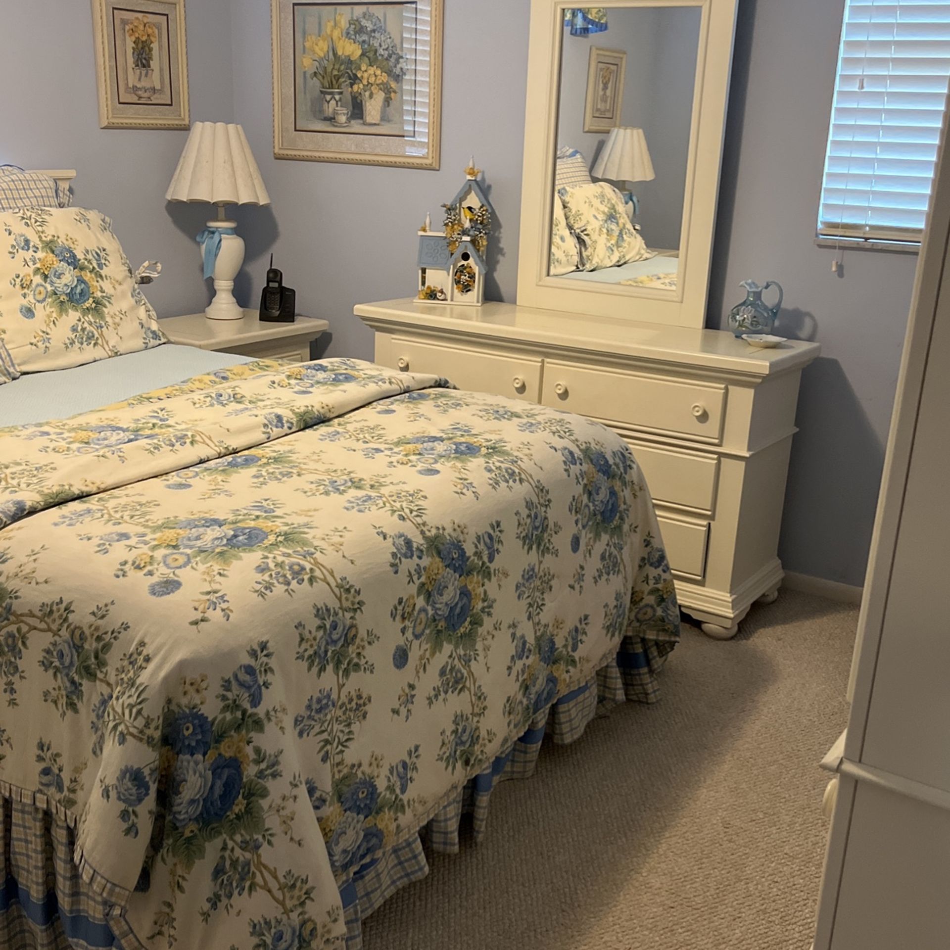6 Piece White Coastal Bedroom Set for Sale in Fort Lauderdale, FL OfferUp