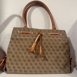 vintage Dooney & Bourke monogram Medium tassel tote bag