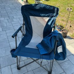 New Arm Chair Oversize for Extra Comfort, 300 LBS Capacity Include Carry Bag