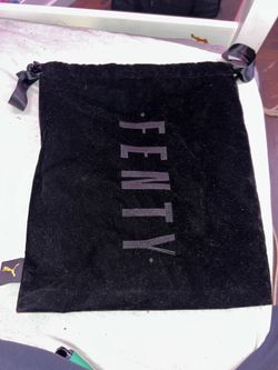 FENTY Black Velvet Drawstring Dust Bag – Puma x Fenty Accessory Pouch