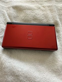 Nintendo DS Lite Bundle near mint