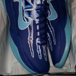 Kobe Size 9 DS! Still Available Question Will Be Ignored. NO TRADES 