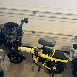 Folding electric bicycle