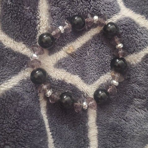BLACK AND SILVER BEAD CHARM BRACELET