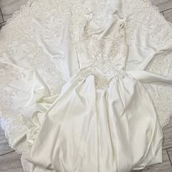 Vintage Wedding Gown Like New No Stains , Holes Beige Ivory 