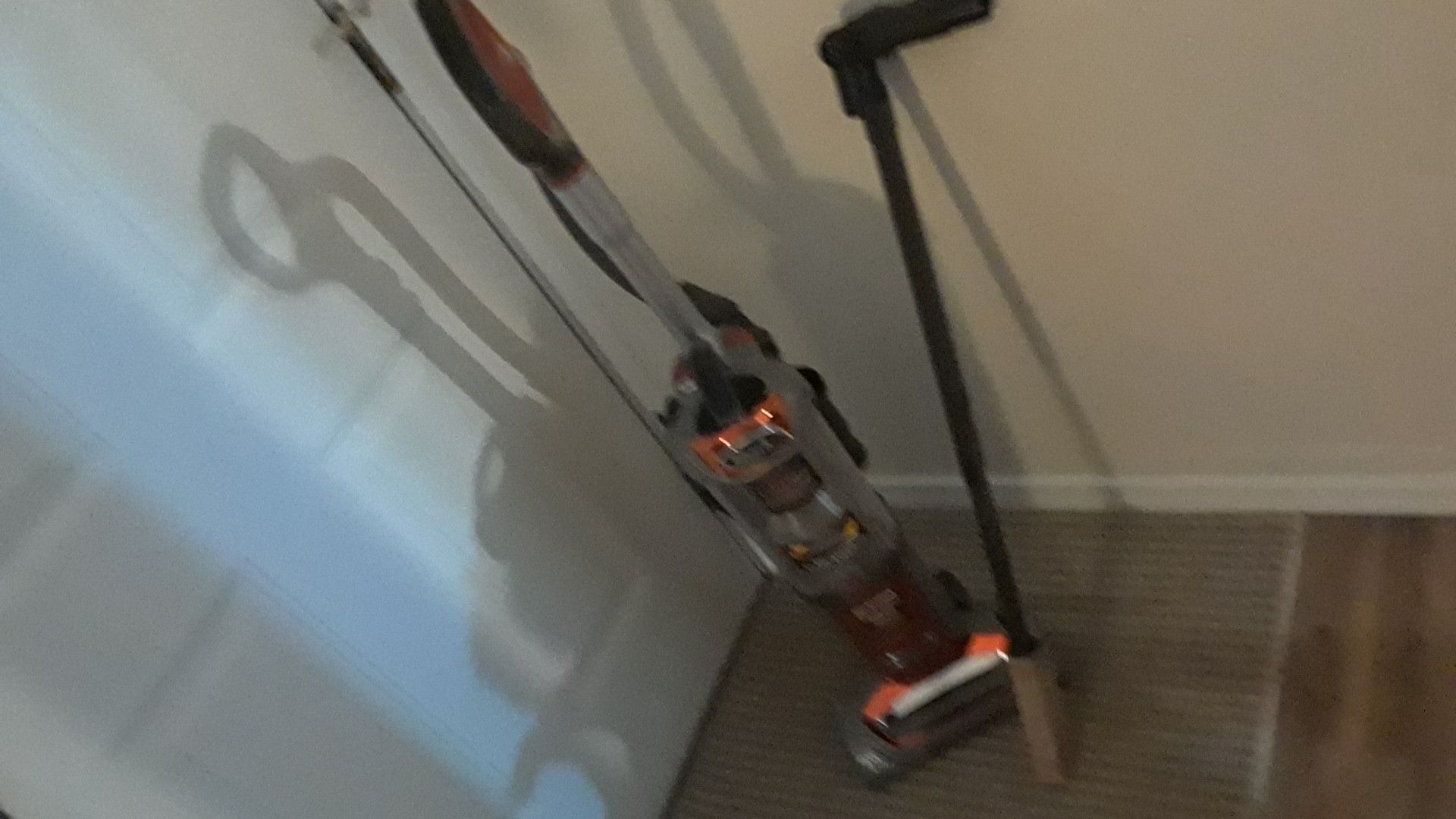 Shark professional rocket upright canister vacuum cleaner very nice!
