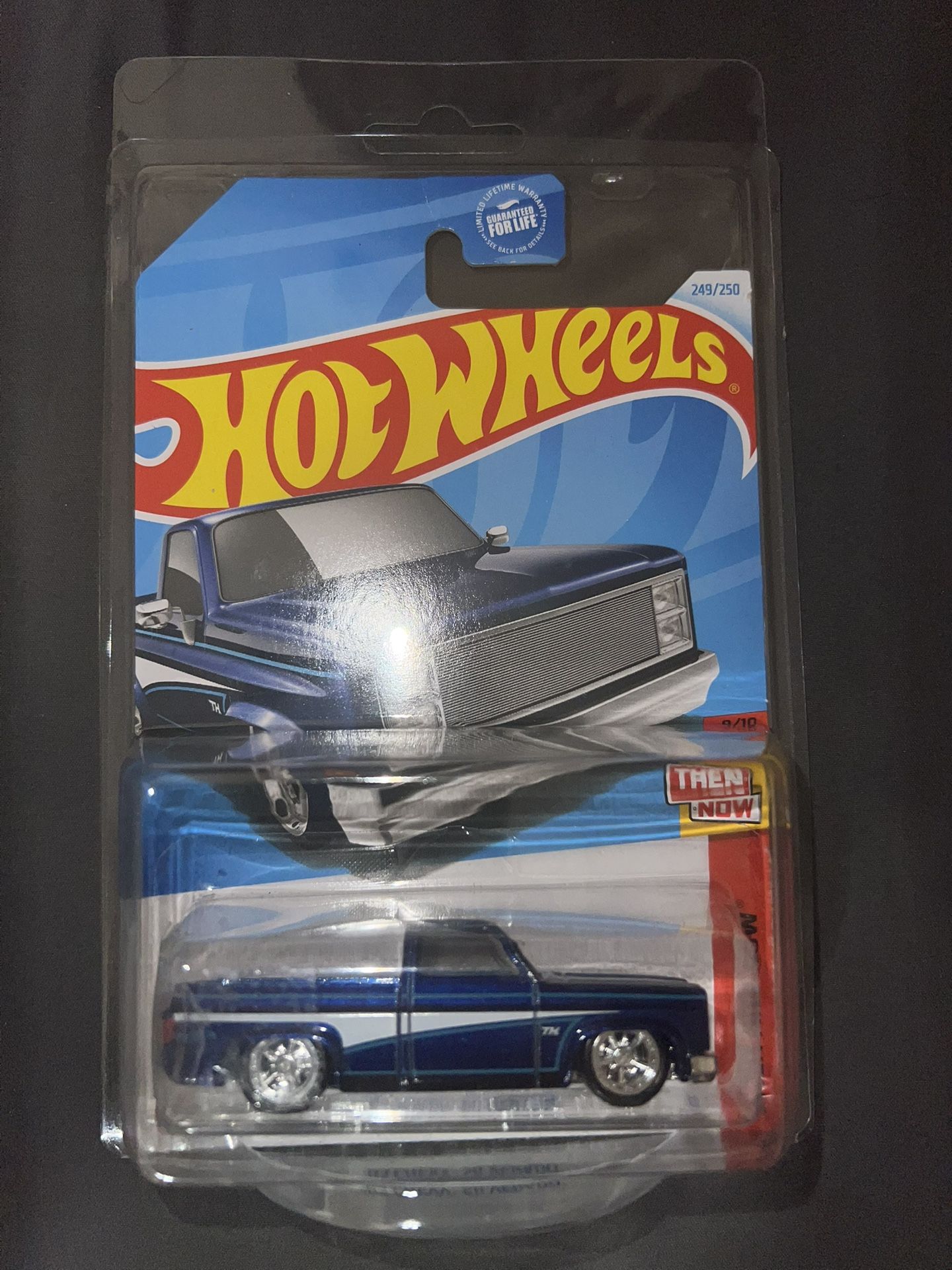 Hot Wheels '83 Chevy Silverado Super Treasure Hunt Q Case 2024 STH (DAMAGED BLISTER)
