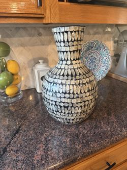 Beautifully crafted Vietnam Vase