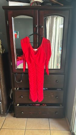 Red dress / rojo vestido