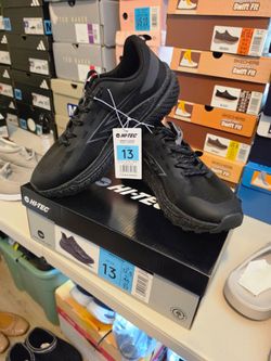 NEW HI-TEC Men’s Black Athletic Trail Shoes Size 13