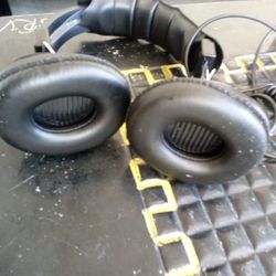 Headphones 
