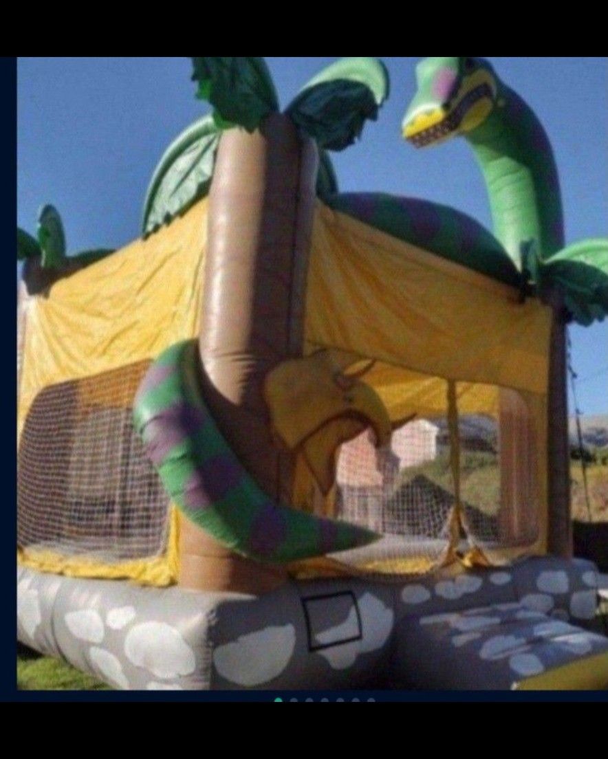 Party Bouncer/ Jumper With 2 Blowers 15 X 15 Commercial 2000$ Or Take All 2800$