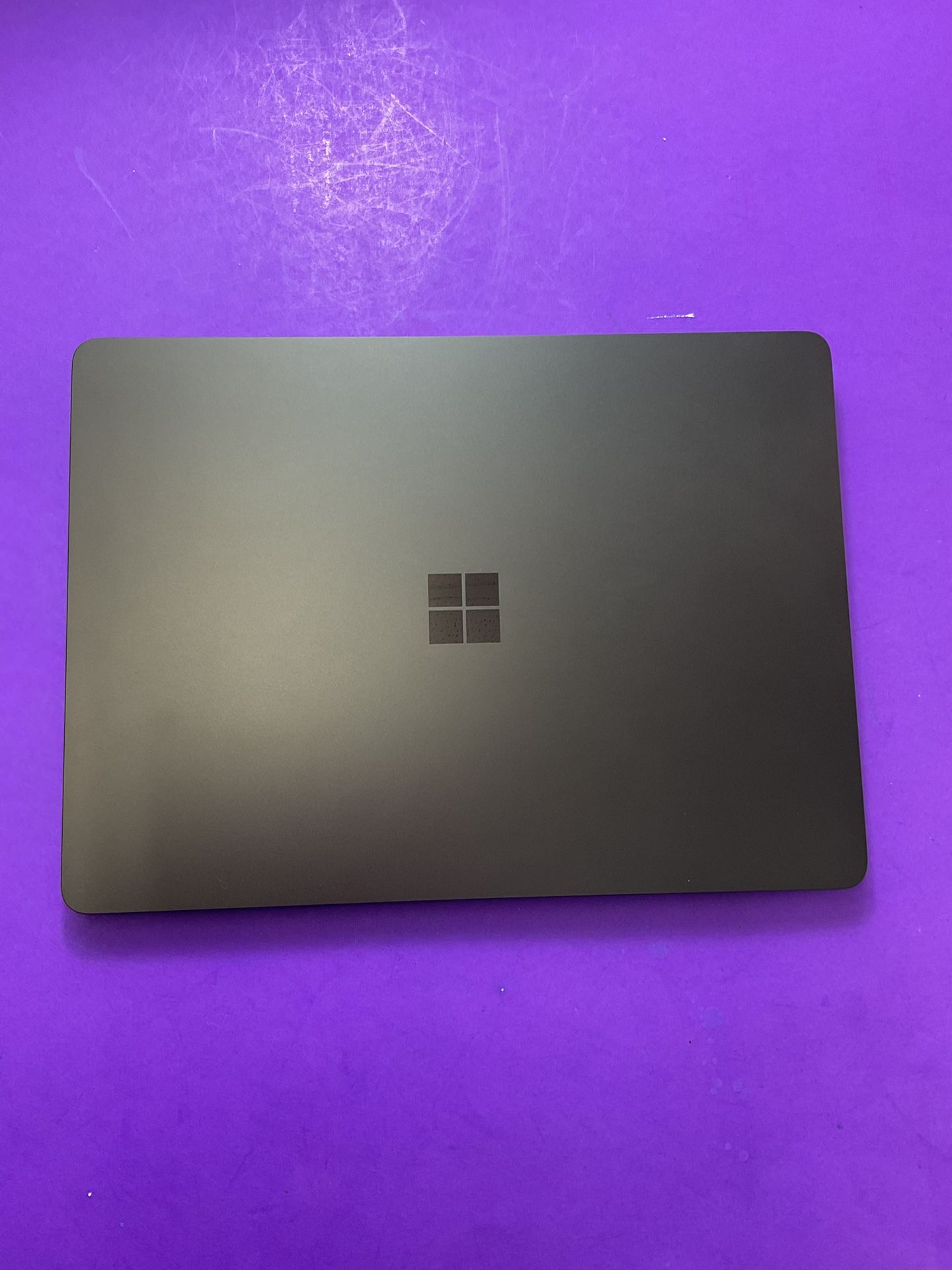 Microsoft Surface Laptop 5th Generation Snapdragon X 12-Core Processor (XE80100, up to 3.4GHz),
