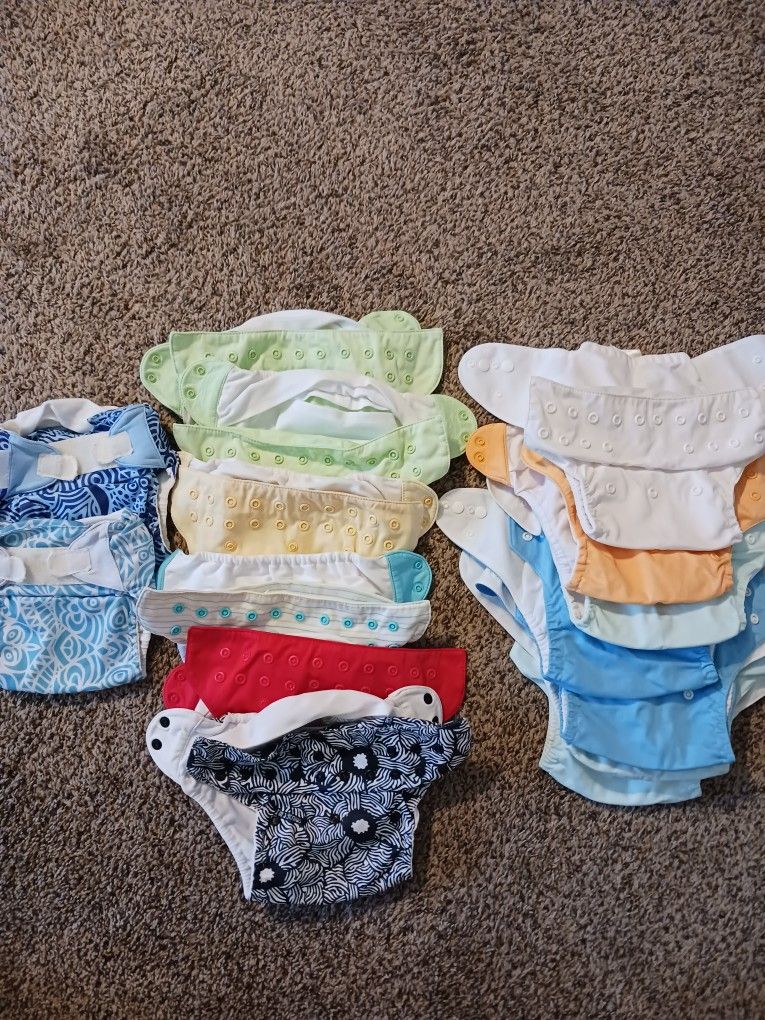 Lot Of 17 Used Cloth Diapers $10