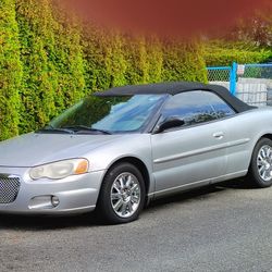 2004 Chrysler Sebring Limited Ford Explorer