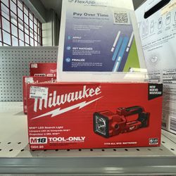 (74299) MILWAUKEE LED LIGHT