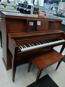 Baldwin upright piano