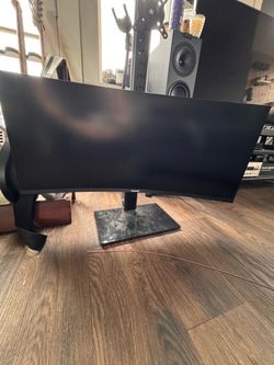 Gaming monitor 32”