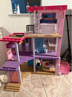 Barbie dream house