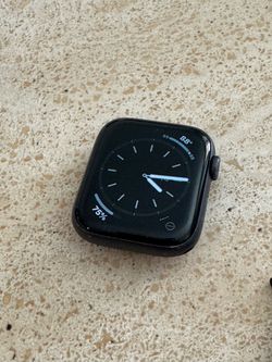Apple Watch Series 5 44mm Great Condition with extra bands and charger