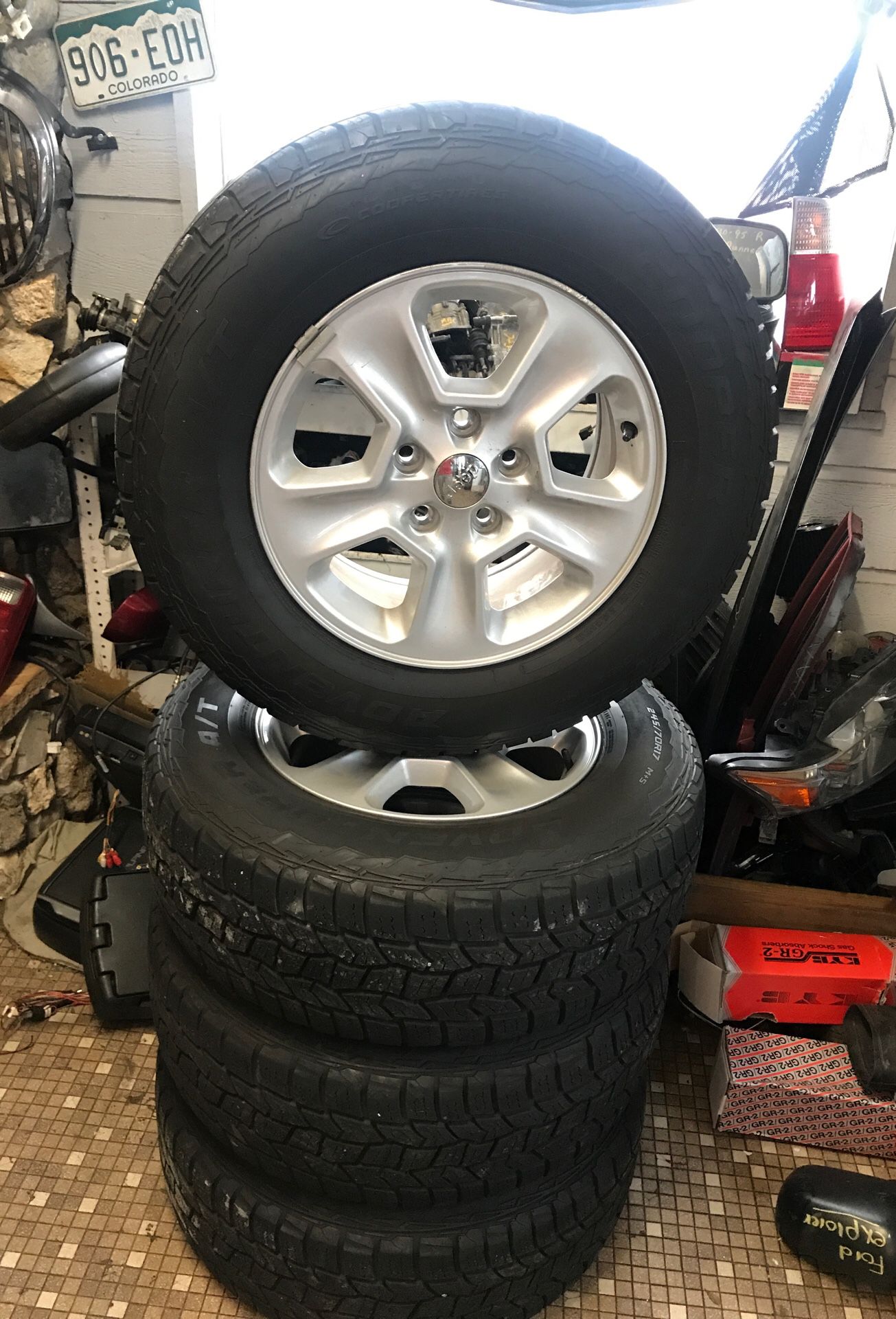 2015 Jeep Grand Cherokee wheels and tires 5x127