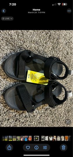 Little kids sandals