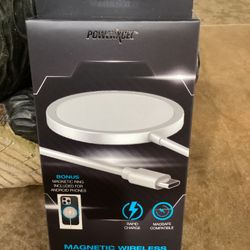 POWERXCEL Magnetic Wireless Fast Charger 