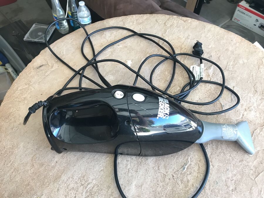 Black & Decker HV7010 Corded Hand Vacuum