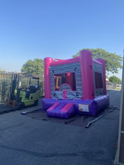 Bounce House 11x11 Ft For Sale (only )