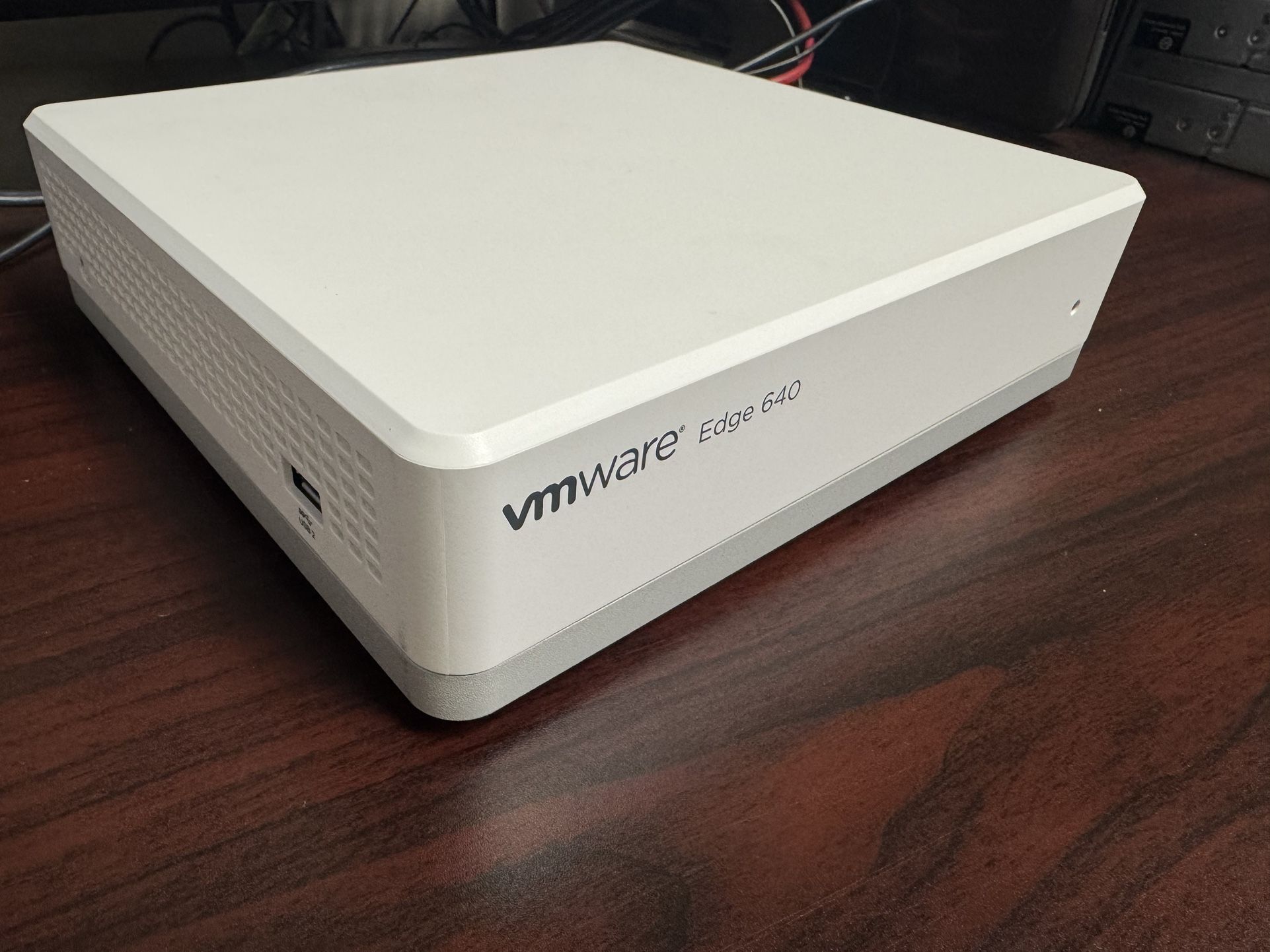 VMWare Edge 640