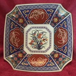 Vintage Japanese Shibata Imari Gilt Freesia Porcelain Square Lobed Oriental Noodle Bowl 10” x 10” x 3”