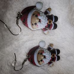CROCHETED LOOK SANTA EARRINGS $5 OBO 