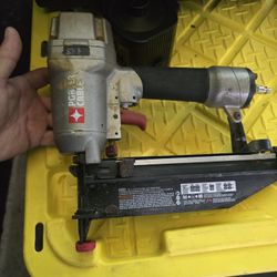 Bostitch 16-Gauge Straight Finish Nailer (SB-1664FN)
