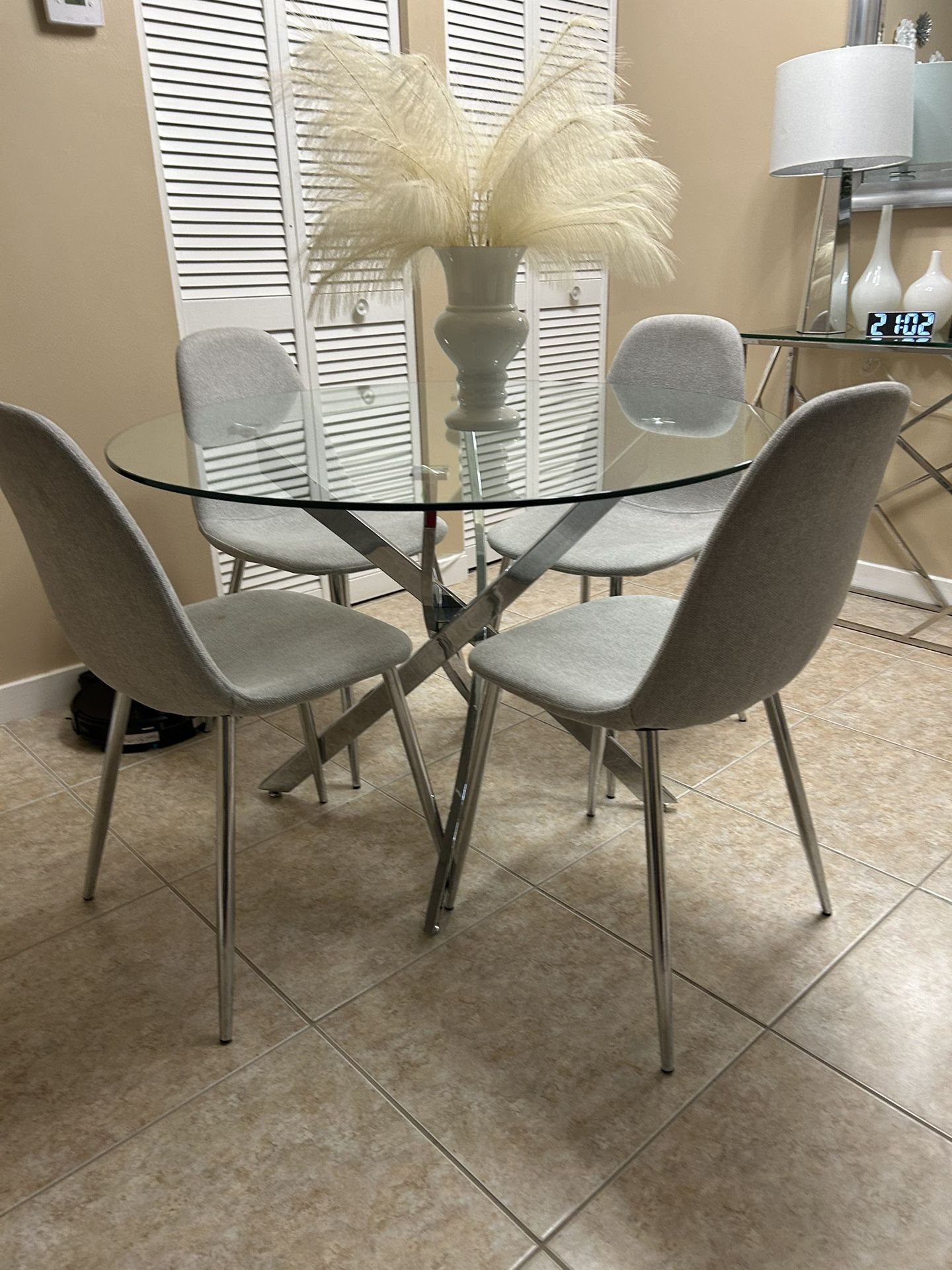 Dinning table and chairs